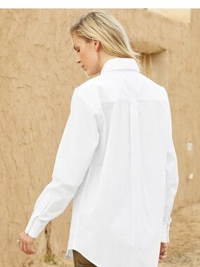 Classic White Button-Up Shirt Peruvian Connection Size M